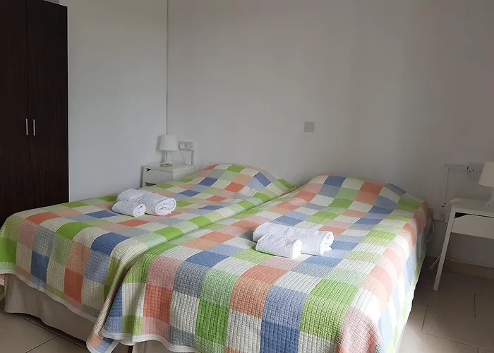 Valentinos Court * Paphos