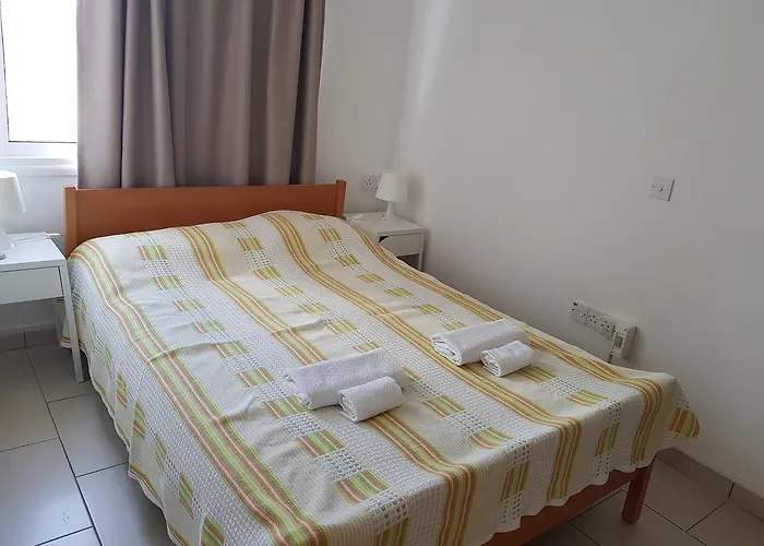 Lejlighed Valentinos Court *