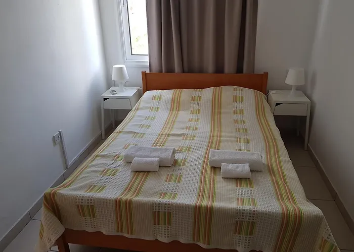 Lejlighed Valentinos Court *