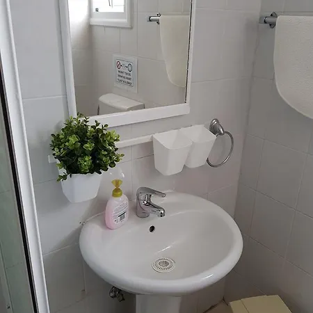 Valentinos Court Apartamento Pafos